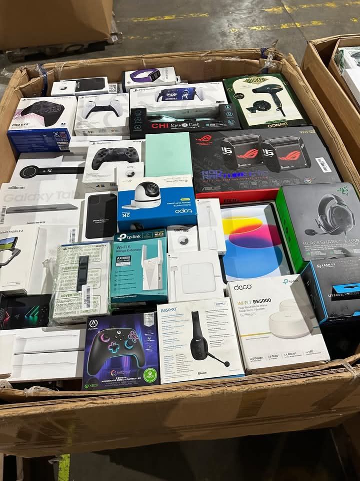 Electronics liquidation pallets